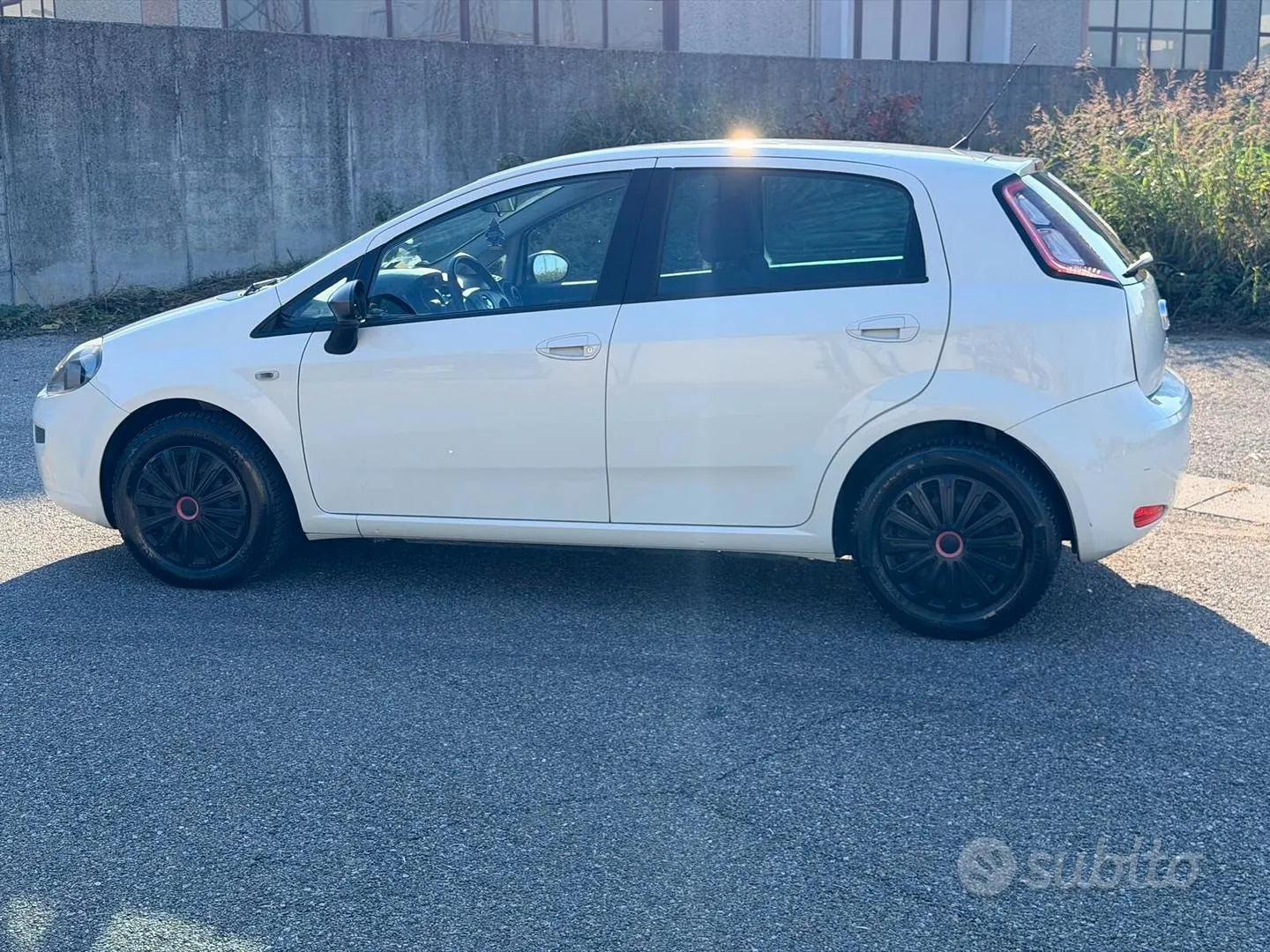 Fiat Punto 2014 photo 3