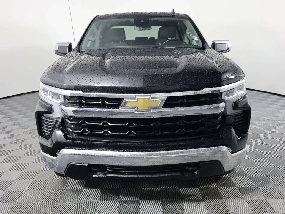Chevrolet Silverado 1500 2025 photo 2