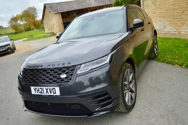 Land Rover Range Rover Velar 2021 photo 3