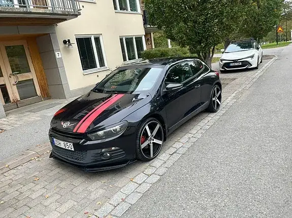 Volkswagen Scirocco 2010 photo 2