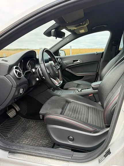 Mercedes-Benz 180 2015 photo 2