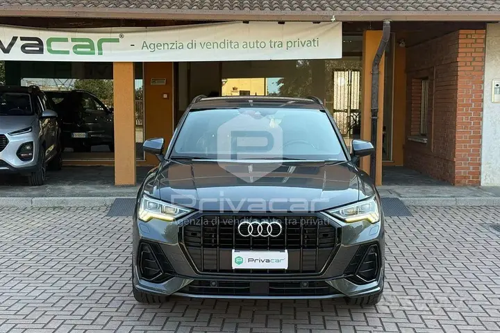 Audi Q3 2019 photo 2