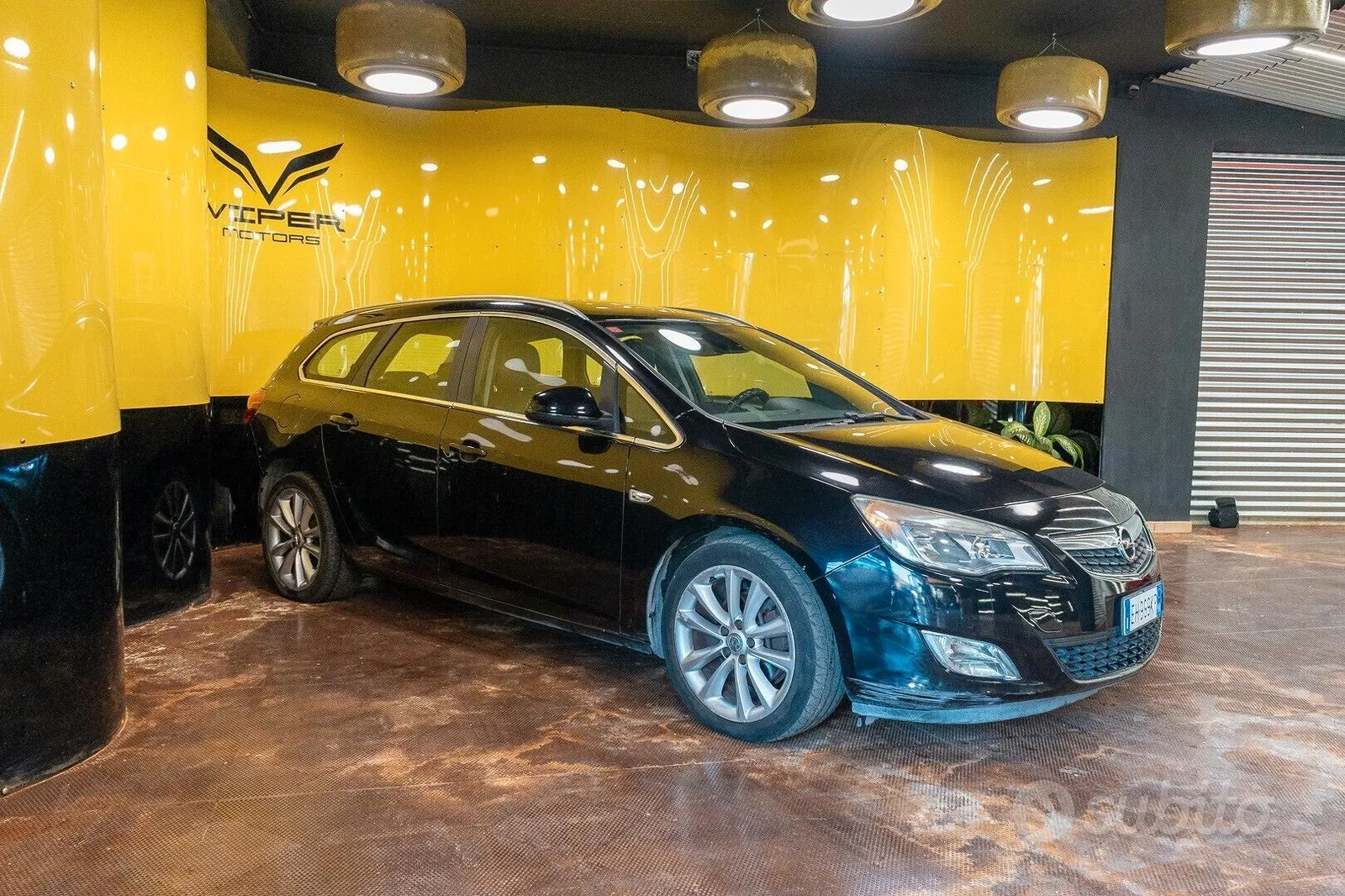 Opel Astra 2011 photo 3