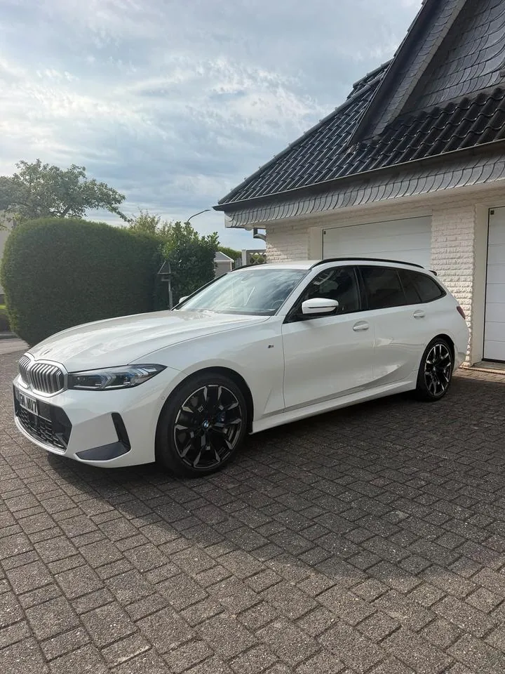 BMW 330I