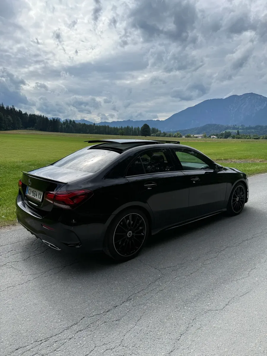 Mercedes-Benz A-Class 2019 photo 3