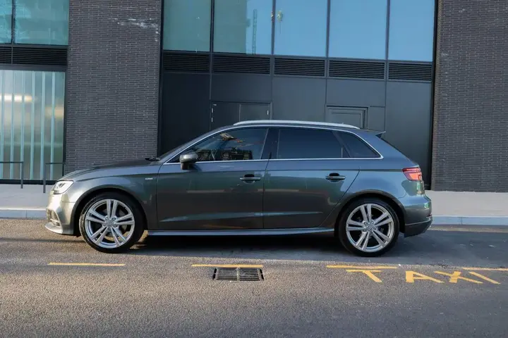 Audi A3 2017 photo 2