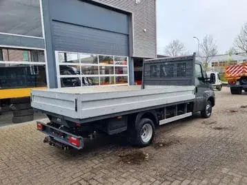 Iveco Daily 2020 photo 2