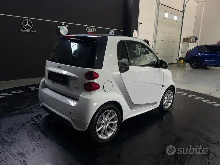 Smart Fortwo 2013 photo 3