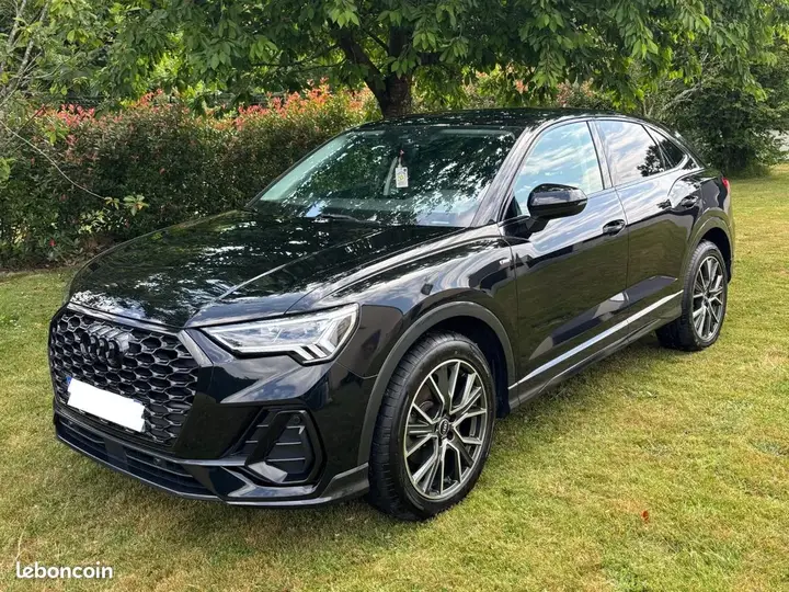 Audi Q3 2020 photo 2