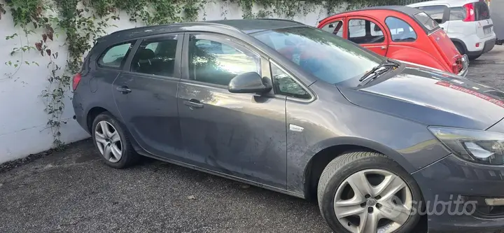 Opel Astra 2015 photo 2