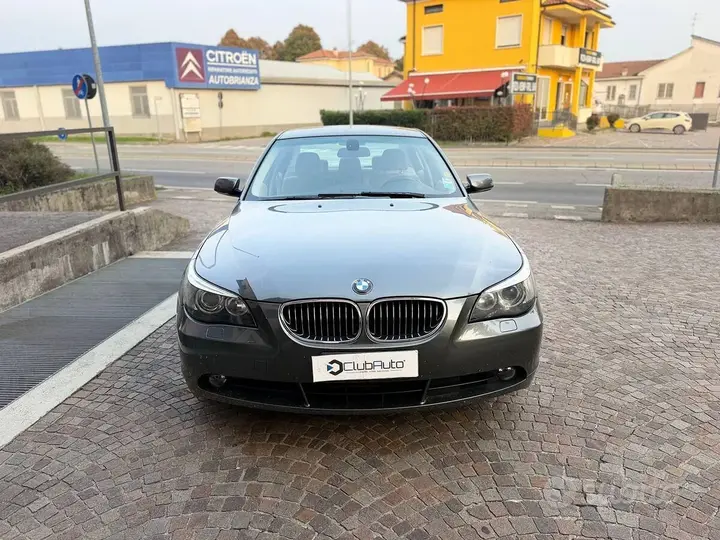 BMW 5 Series 2006 photo 2