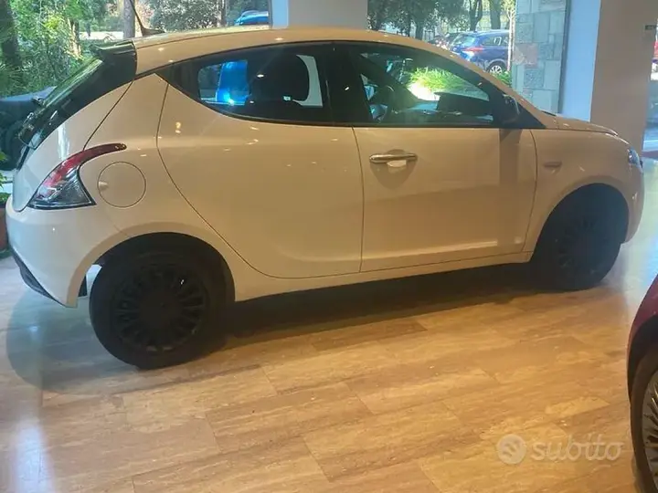 Lancia Ypsilon 2023 photo 4