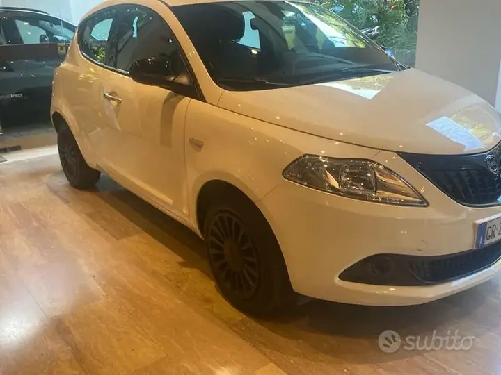 Lancia Ypsilon 2023 photo 3