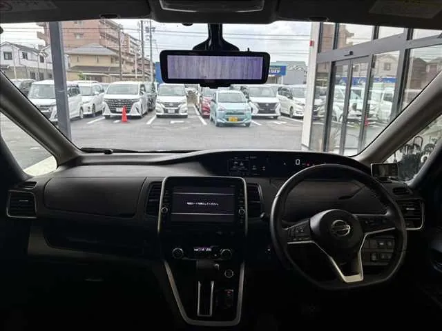 Nissan Serena 2016 photo 3
