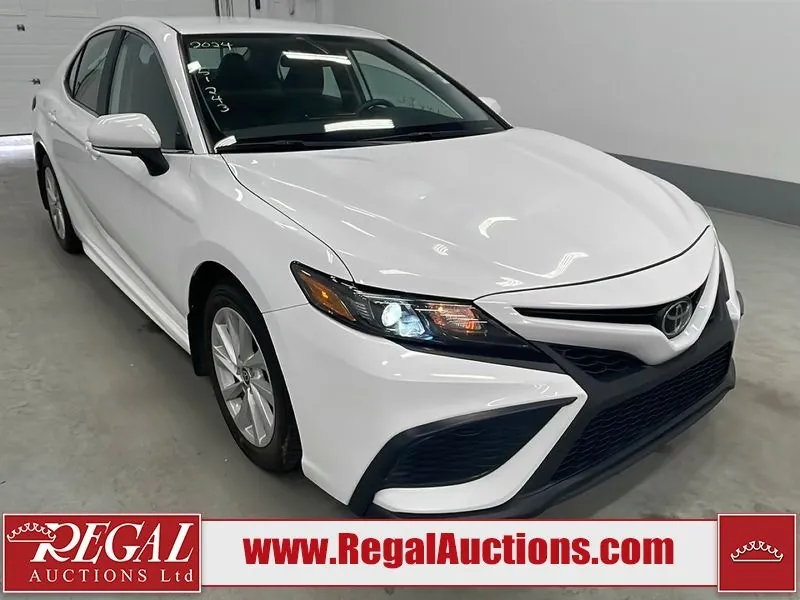 Toyota Camry 2024 photo 2