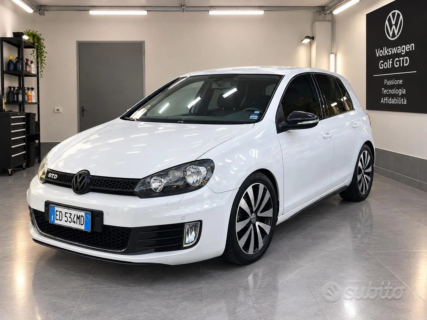 Volkswagen Golf 2010 photo 2