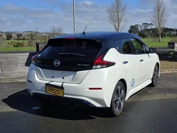 Nissan Leaf 2018 photo 5
