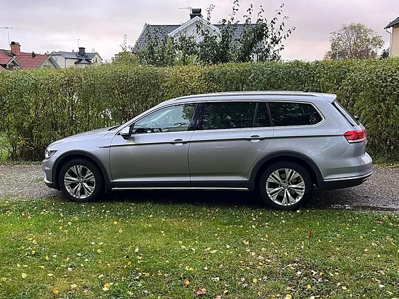 Volkswagen Passat Alltrack 2018 photo 2