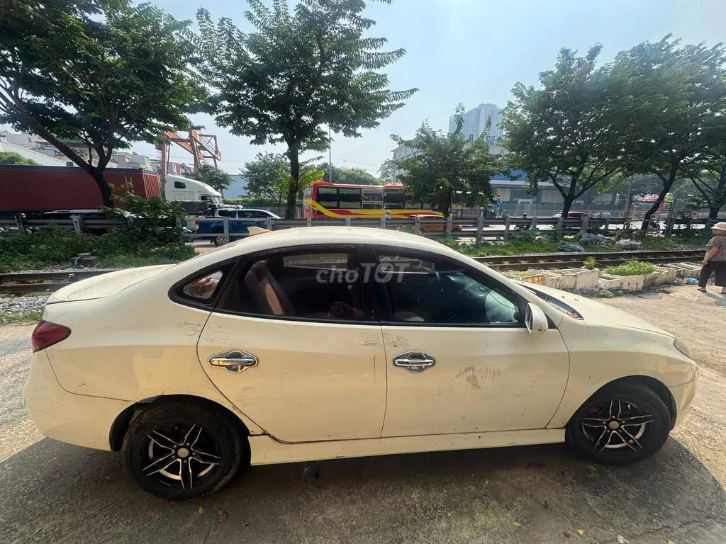 Hyundai Elantra 2011 photo 4