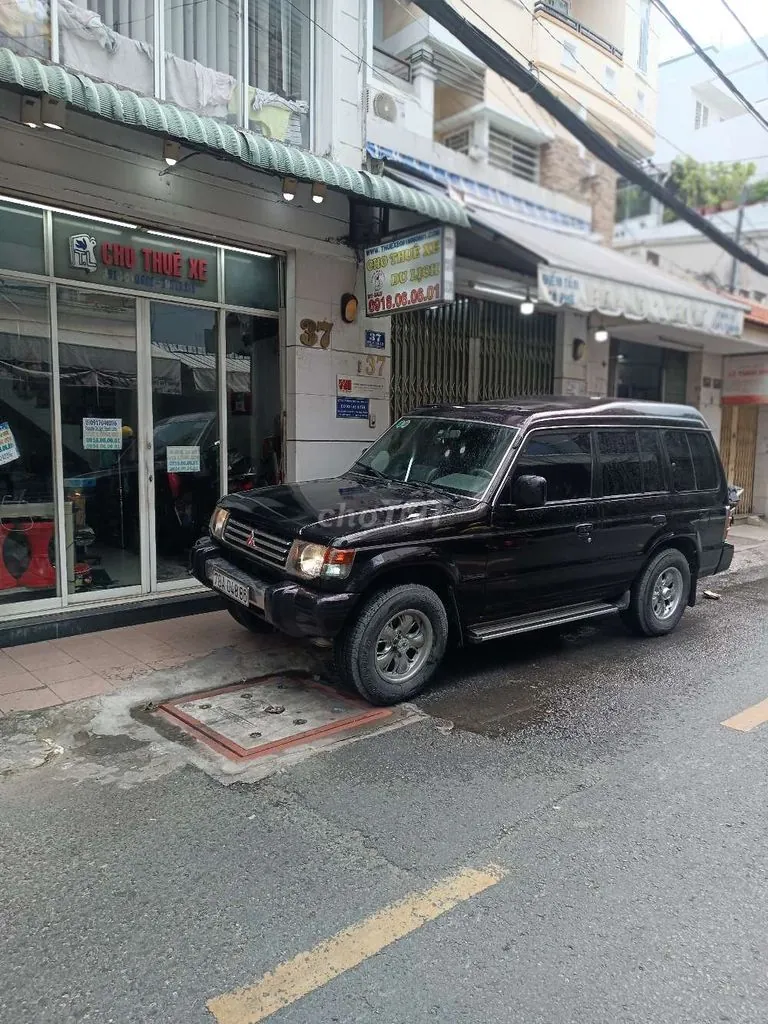 Mitsubishi Pajero 1997 photo 2