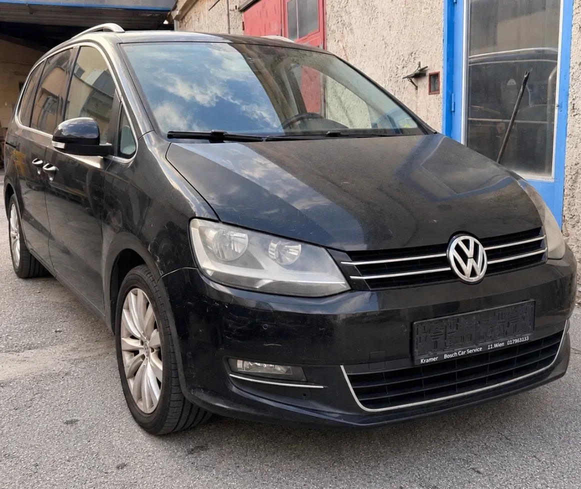 Volkswagen Sharan 2011 photo 2
