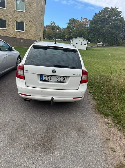 Skoda Octavia 2013 photo 2
