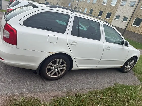 Skoda Octavia 2013 photo 4