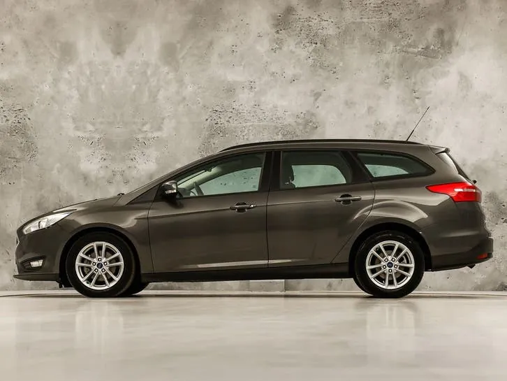 Ford Focus 2016 photo 2