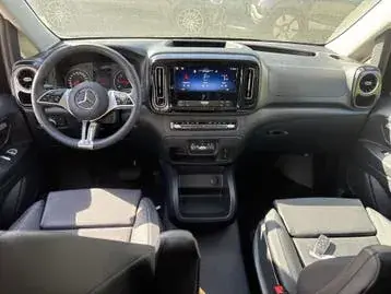 Mercedes-Benz Vito Tourer 2025 photo 2