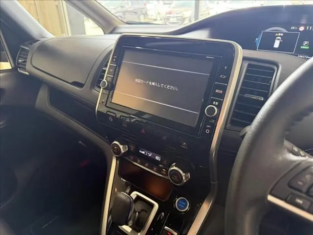 Nissan Serenade 2018 photo 4