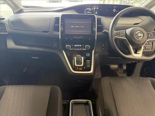 Nissan Serenade 2018 photo 3