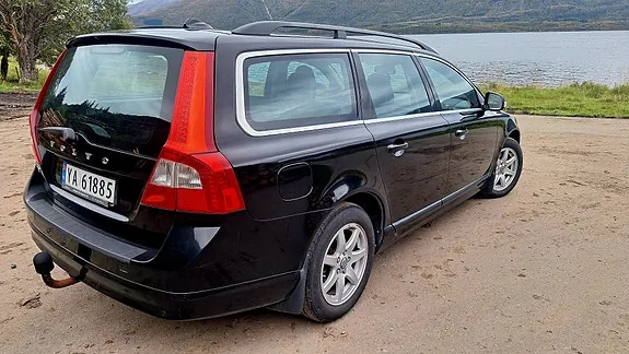 Volvo V70 2010 photo 5