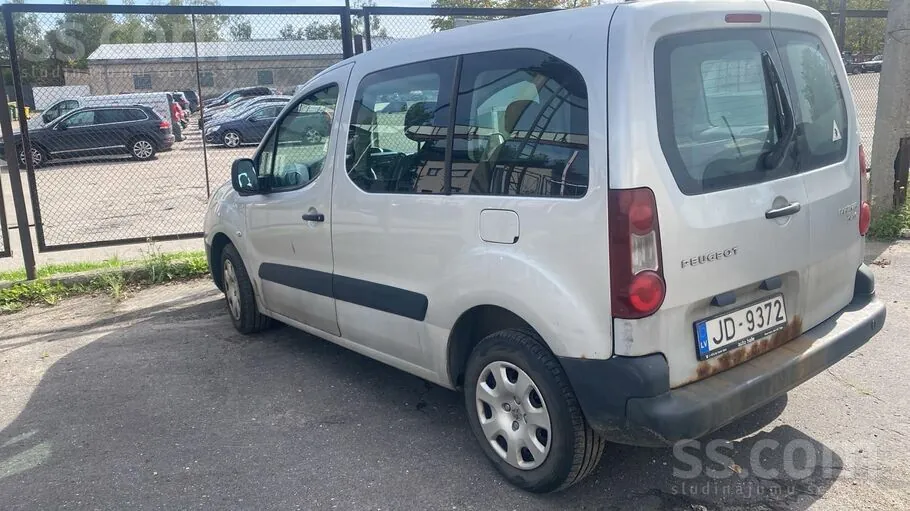 Peugeot Partner 2013 photo 2