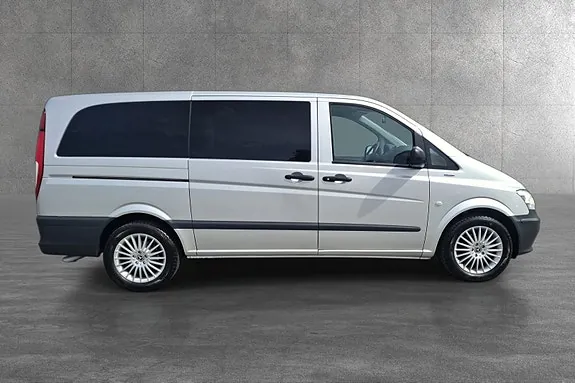 Mercedes-Benz Vito 113 2013 photo 2