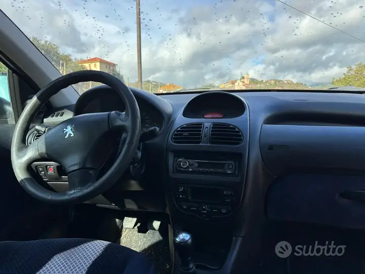 Peugeot 206 2005 photo 5