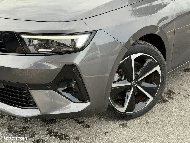 Opel Astra 2024 photo 3