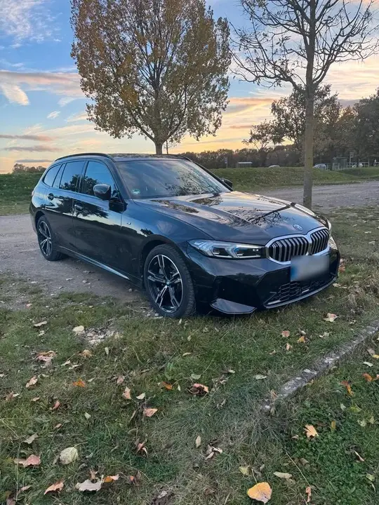 BMW 330E
