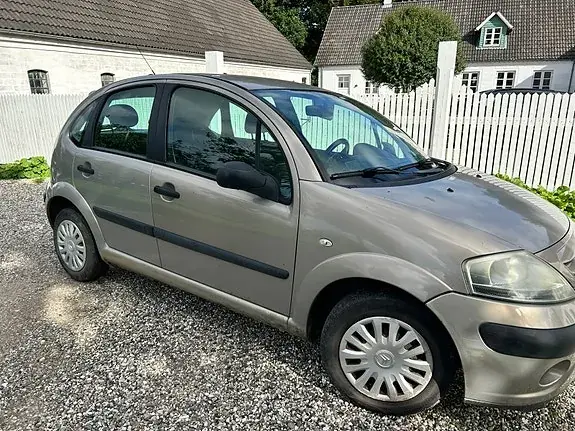 Citroen C3 2008 photo 3
