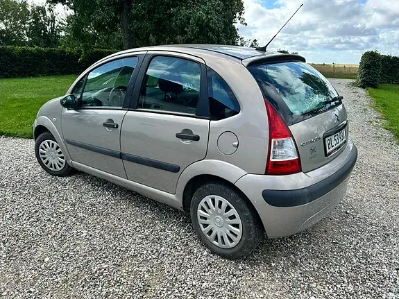 Citroen C3 2008 photo 2