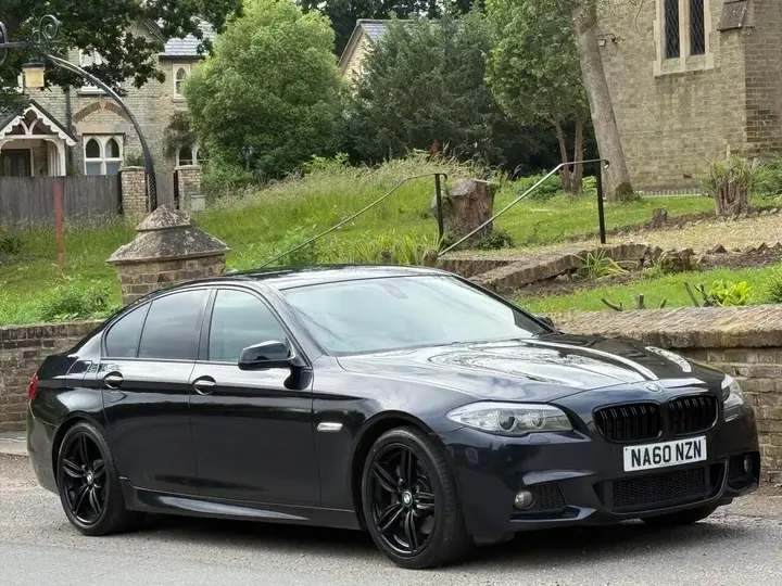 BMW 5 Series 2010 photo 3