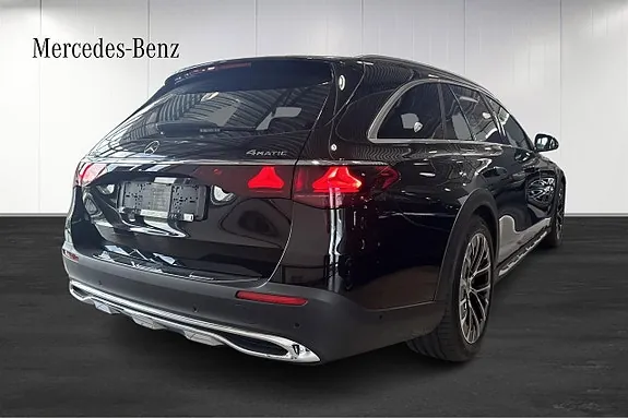 Mercedes-Benz E300 De 2026 photo 3