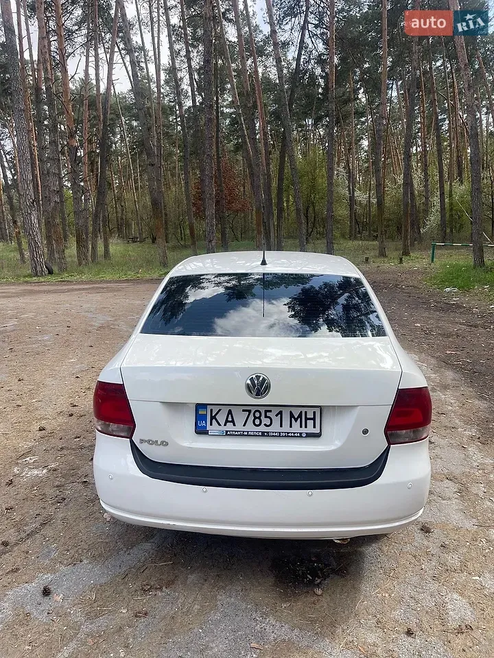 Volkswagen Polo 2012 photo 4