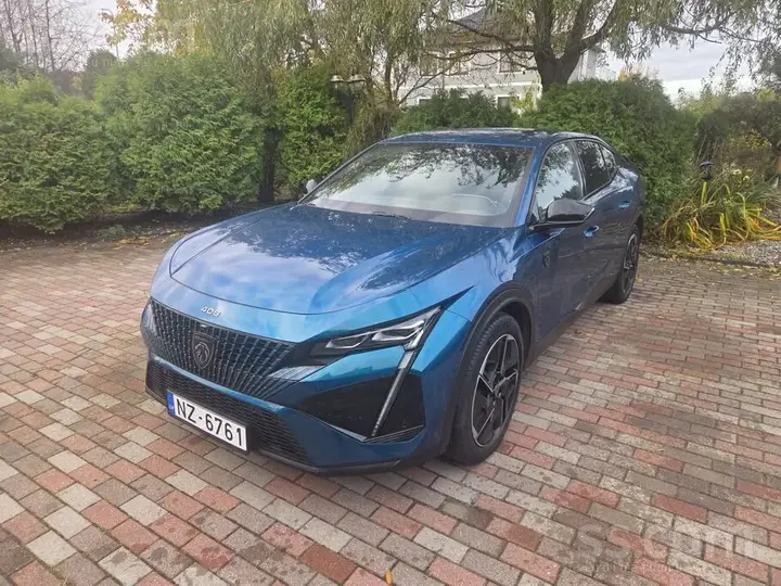 Peugeot 408