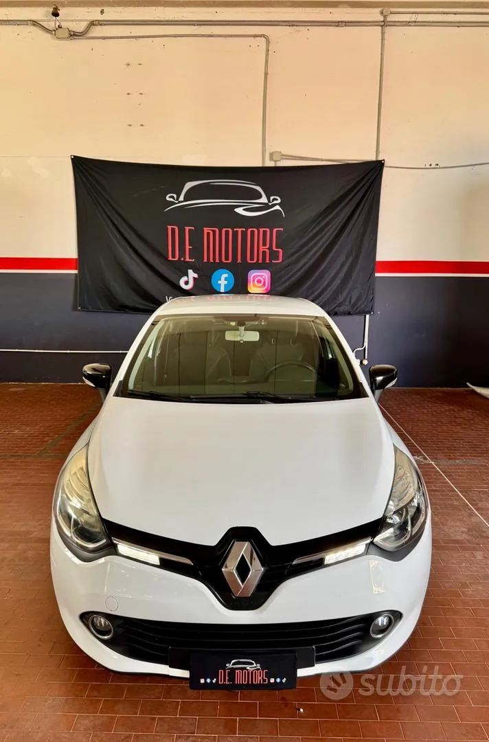 Renault Clio 2013 photo 2