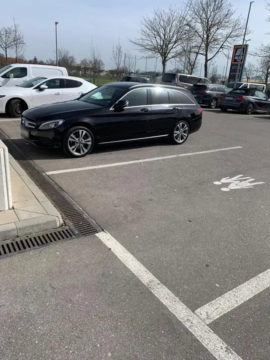 Mercedes-Benz C 200 D