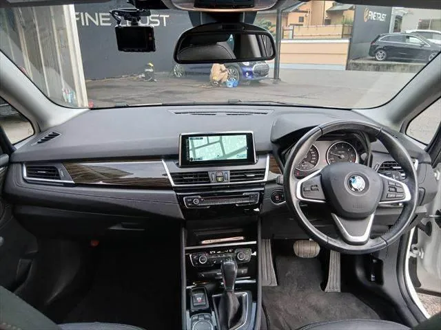BMW 3 Series 2016 photo 3