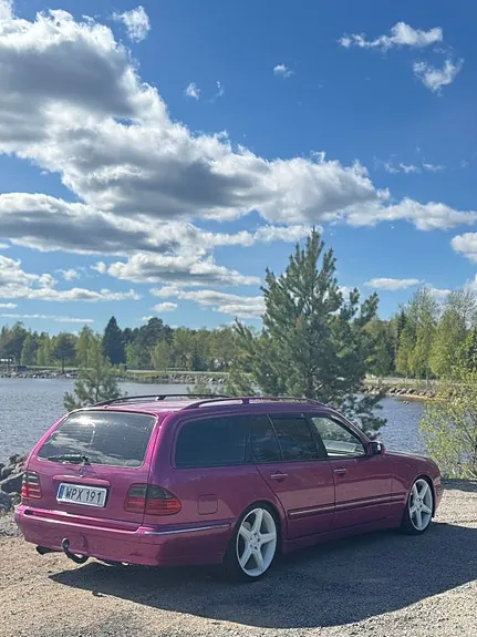 Mercedes-Benz E270