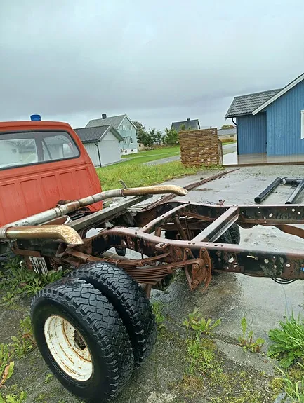 Dodge Ram 350 1984 photo 5