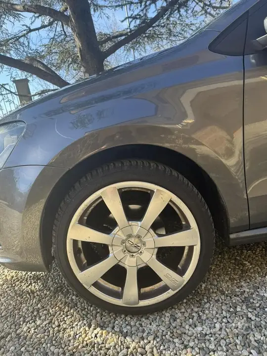 Volkswagen Polo 2015 photo 3