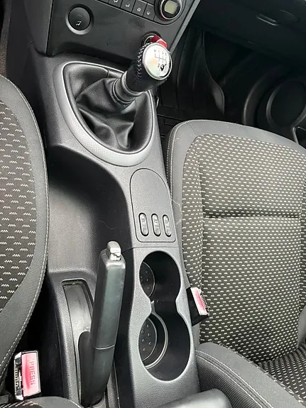 Nissan Qashqai 2008 photo 4